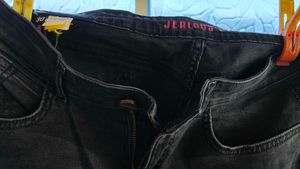 Black Wash High-Waisted Skinny Jeans