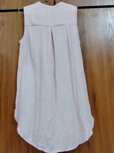 Elegant Ruffled Sleeveless Top