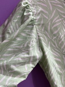 Light Green Leaf Print Puff Sleeve Blouse