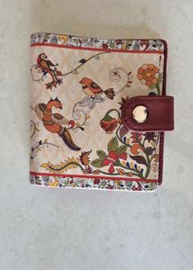 Beautifully Designed Bird Print Wallet