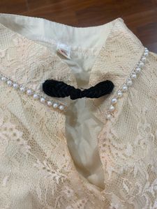 Elegant Lace Mandarin Collar Gown