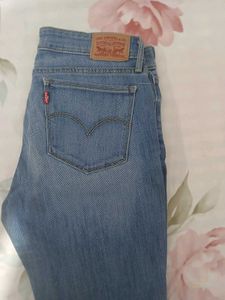 Levi's Light Wash Denim Jeans