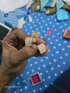 Sparkling Brooches and Cufflinks Sets