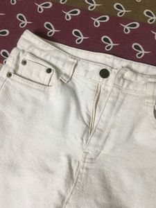 women thrifted jeans
