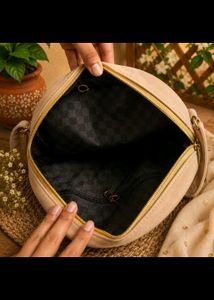 Bonolata Bloom Round Sling Bag 🍃