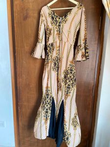 Elegant Baroque Print Fishcut Dress