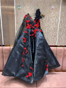 Stunning Black &amp; Red Party Gown 7