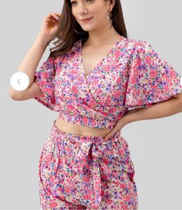 Like New Co Ord Set Floral Crop Top And Shorts