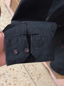 Men's Black Long Sleeve Button-Up Shirt