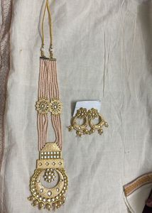 Elegant Gold Tone Necklace & Earring Set