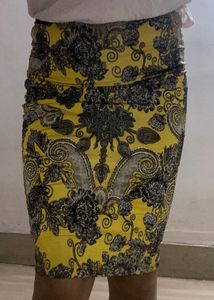 fitted skirt