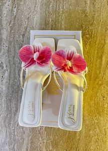Chic Floral Embellished Flat Sandals