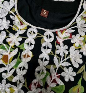 Beautiful Floral Embroidered Kurta