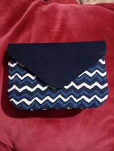 (Customisation Avl) Handmade Sling💙