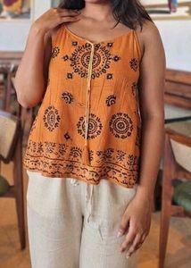 boho orange top<3