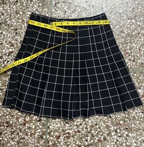 Black Checkerd Skort