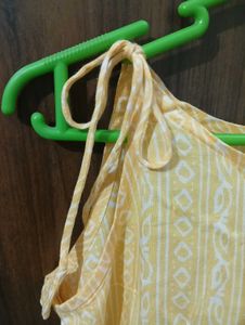 Stylish Sleeveless Cream Kurta