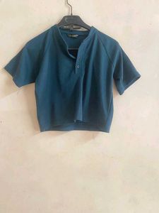 Teal Cropped Henley T-Shirt. size - S