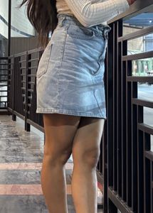 H&M Blue Denim Mini Skirt With Pockets