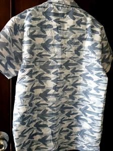Stylish Men's Abstract Arrow Print Shirt