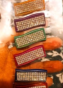 6 Beautiful Saree Pins