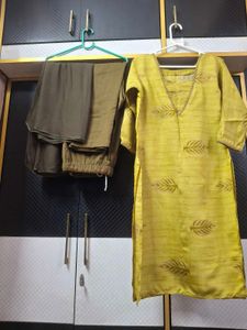 Leaf Print Kurta Set