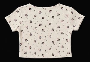 ✨ Y2K Cropped Tee