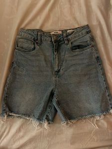 Stylish Distressed Denim Shorts