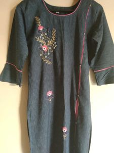 Chic Blue Embroidered Kurti