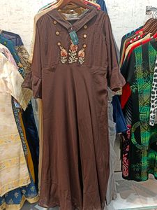 AAKARA EMBROIDED GOWN DRESS EMBRELLA SLEEVES