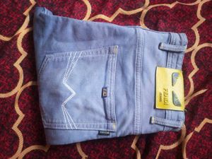 Light Wash Denim Jeans