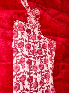 Floral Print Sleeveless Kurti