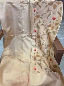 Elegant Cream Floral Saree