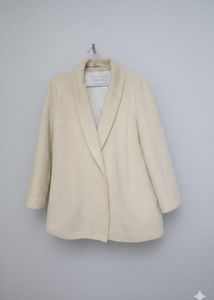 Elegant Cream Shawl Collar Coat(new)