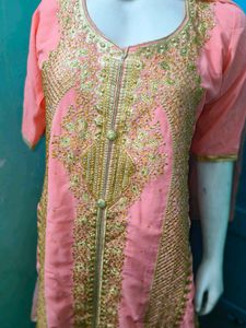 Elegant Embroidered Kameez