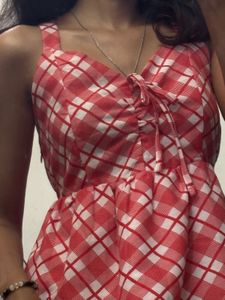 Cutesy Gingham-style Dress🍒