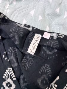 Black &amp; White Printed Peplum Short Kurta