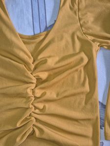 Chic Yellow Ruched Long Sleeve Crop Top