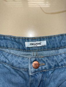 Distressed Wide Leg Jeans