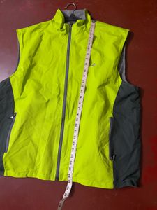 Sleeveless crocodile Jacket