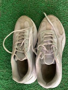 Primark White Sneakers - Comfortable & Stylish