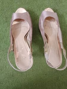 CHARLES &amp; KEITH High Heel(37)