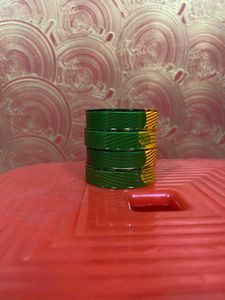Green &amp; Red Bangles (Set of 4)