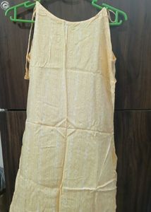 Stylish Sleeveless Cream Kurta