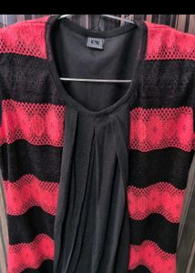 Stylish Black &amp; Pink Striped Sleeveless Top