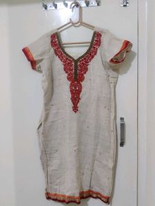 Elegant Embroidered Kurti