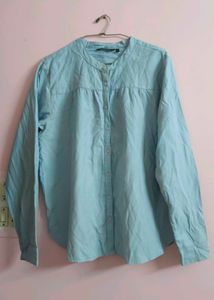 VanHeusen Blue Dotted Top