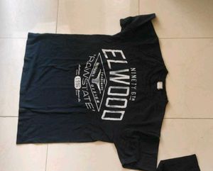 Black Graphic T-Shirt "Ninety 6th Woo" for men