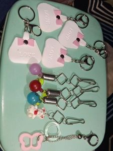 🌟 10 Keychains With Different Designs 🌟