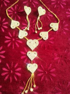 Heart Shape Necklace With Beautiful Earrings